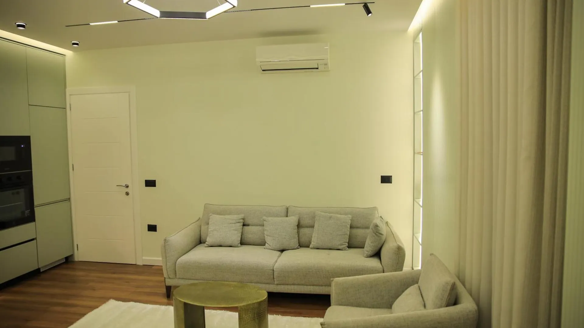 טיראנה Lm Apartments