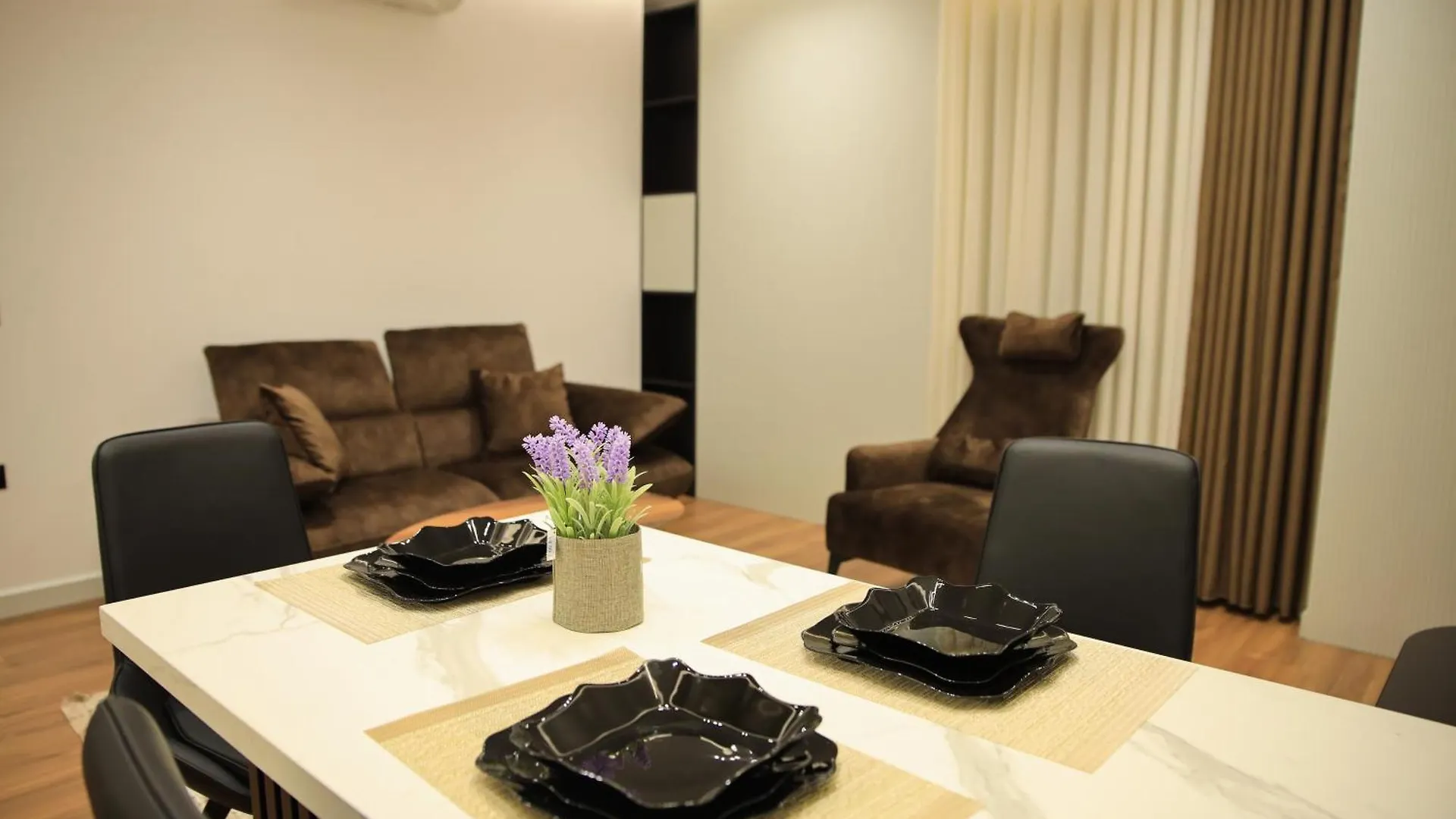 טיראנה Lm Apartments אלבניה