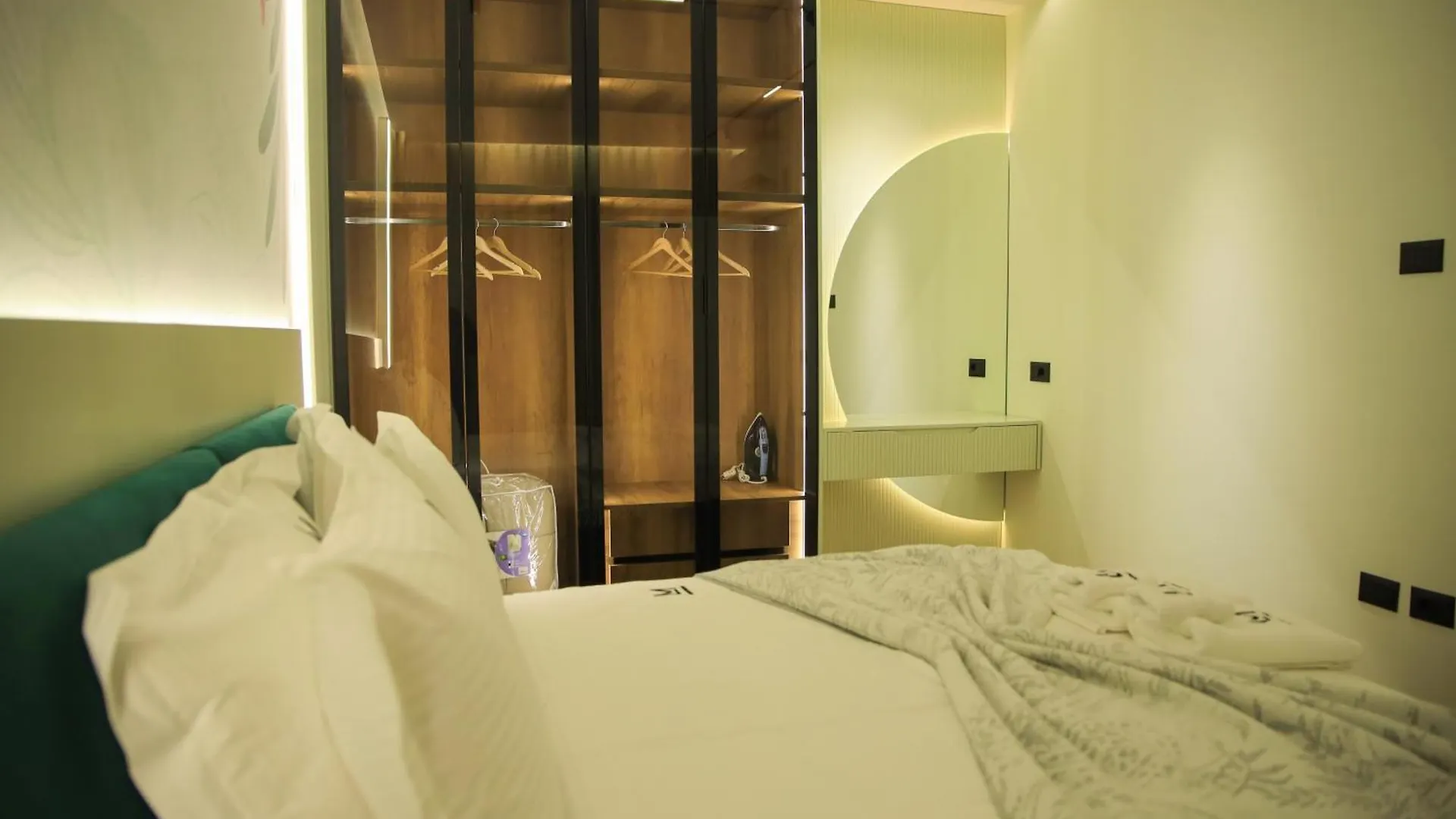 טיראנה Lm Apartments 0*,